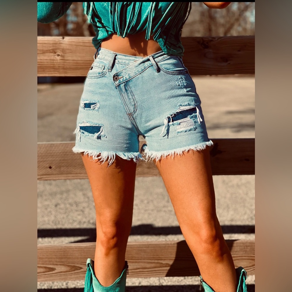 NWT The Cotaco Creek Distressed Denim Shorts |Size Small. My LAST PAIR!!!